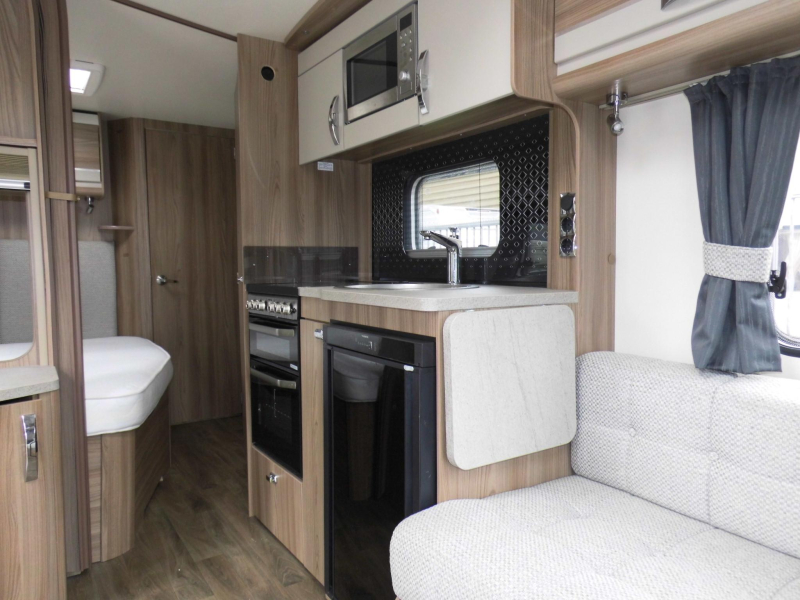 Sprite Cruzer 495 SR Cassetteluifel!  foto: 8