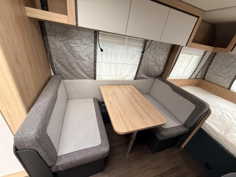 Knaus Sport 500 QDK Stapelbedden  foto: 5