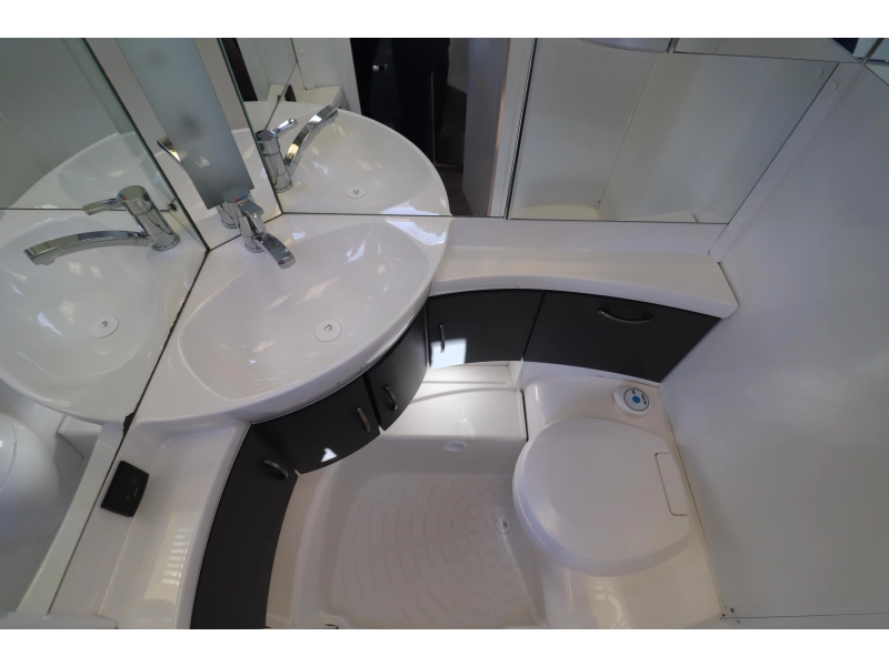 Hobby De Luxe Edition 440 SF Mover/ Unico/ Fdrager  foto: 14