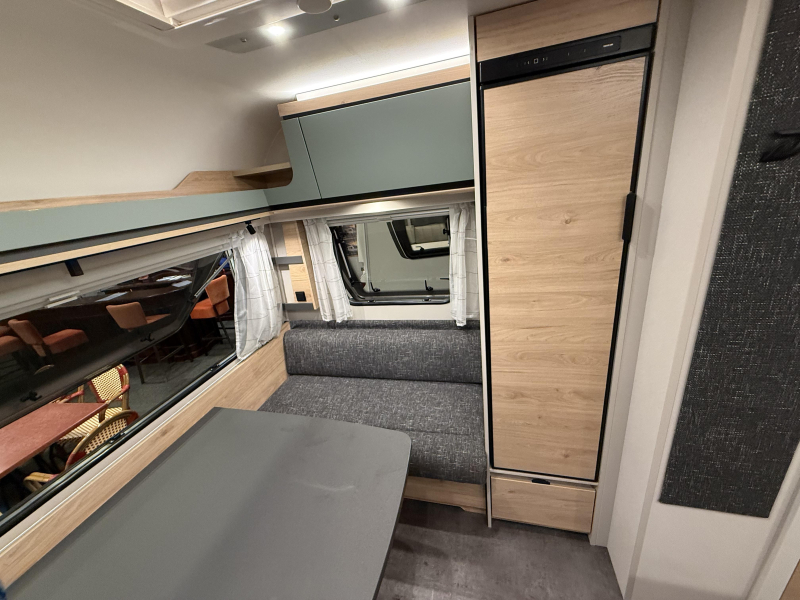 Dethleffs Camper 460 EL 2 BEDDEN ZIT EX VERHUUR  foto: 16