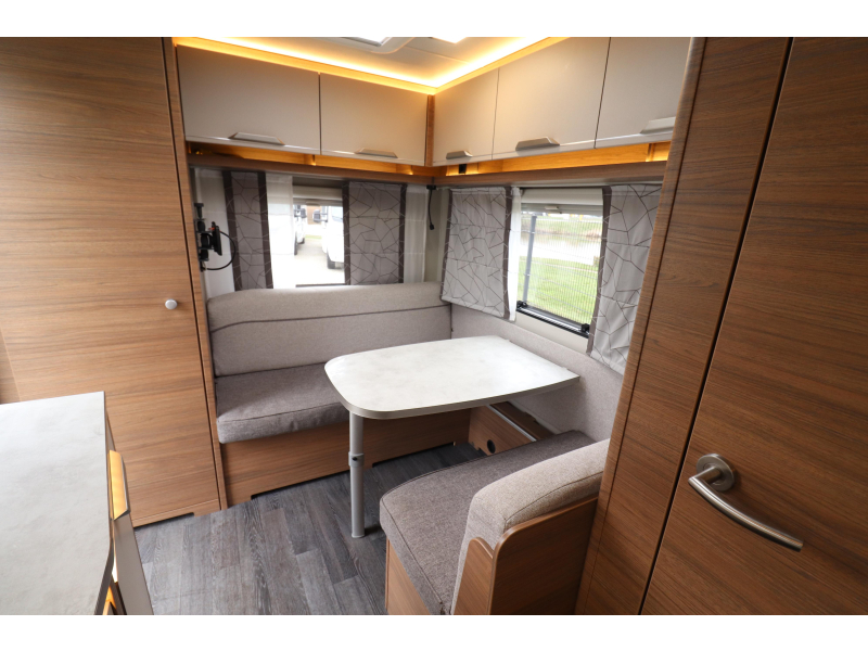 Knaus Sport E-Power Selection 420 QD Mover / Luifel / Airco  foto: 7