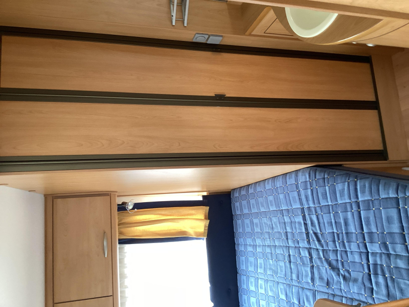Knaus Sudwind 450 TUF voortent  foto: 18