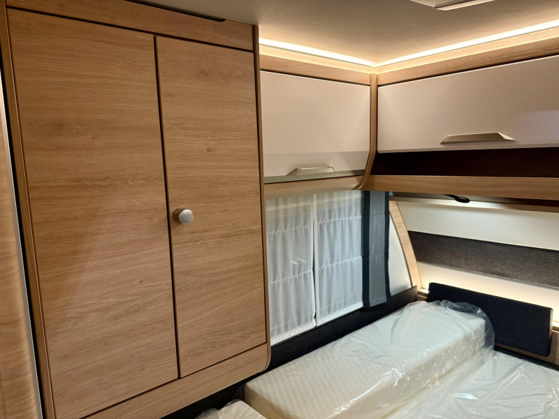Knaus Sudwind Black Selection 460 EU Zomer Airco Actie!  foto: 7