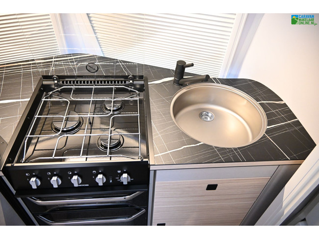 Eriba Touring Triton 420 foto: 20
