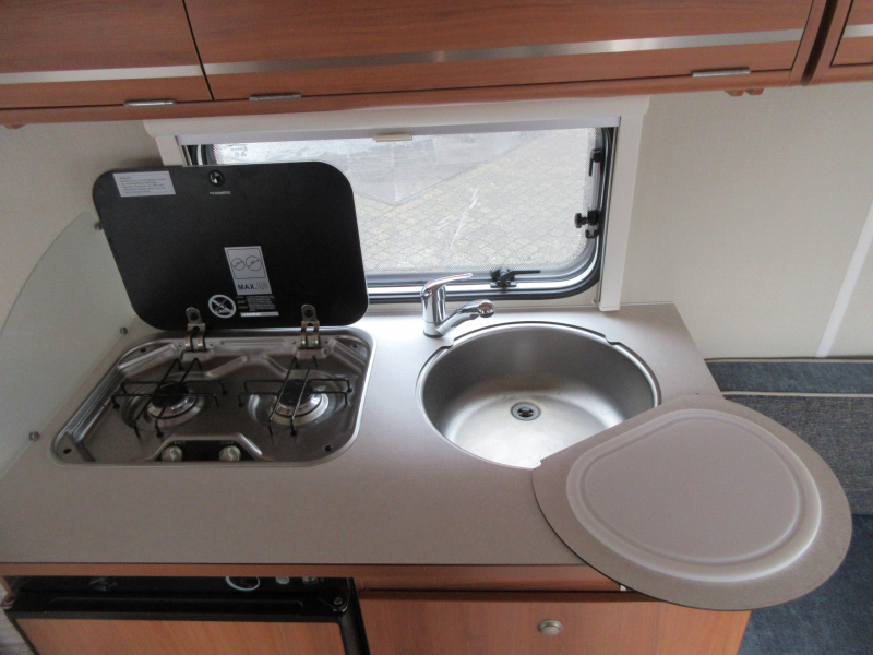 Eriba Touring 310 ZEER COMPACT, MET HEFDAK  foto: 11