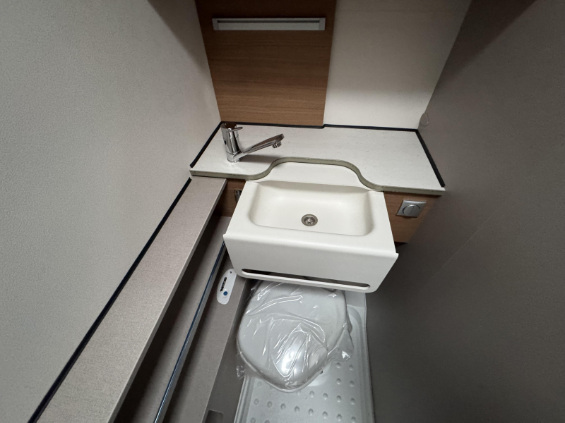 Bürstner Averso Harmony Line 465 TS incl Mover  foto: 13