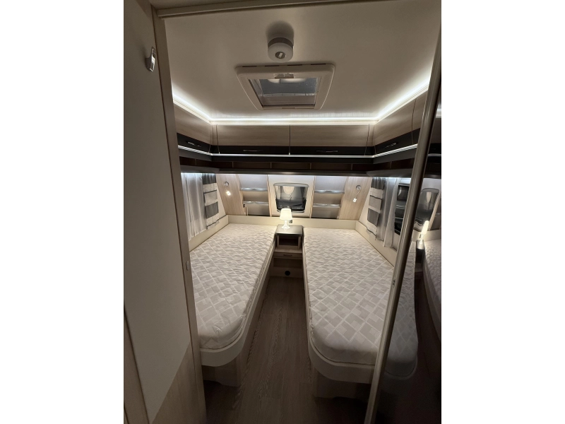 Hobby De Luxe Edition 495 UL 2 BEDDEN MOVER LUIFEL TOP  foto: 8