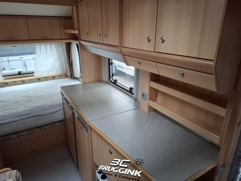 Knaus Sudwind As Good As Gold 400 TMF Dwars Bed Treinzit  foto: 4