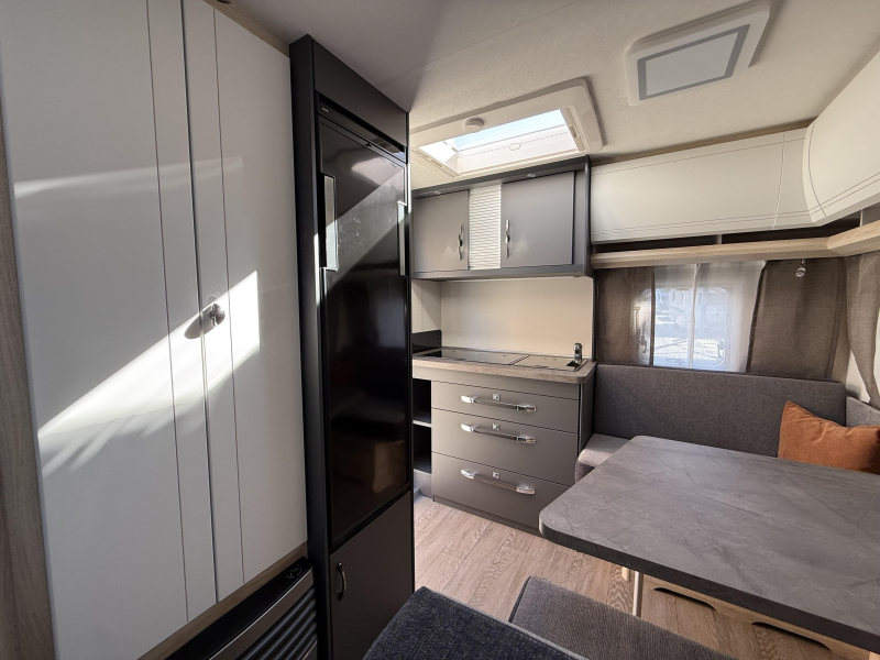Hobby De Luxe 400 SFE  foto: 11