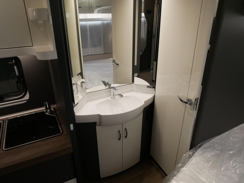 Hobby Excellent 560 CFE NU BIJ VAN EIJK CARAVANS!  foto: 15