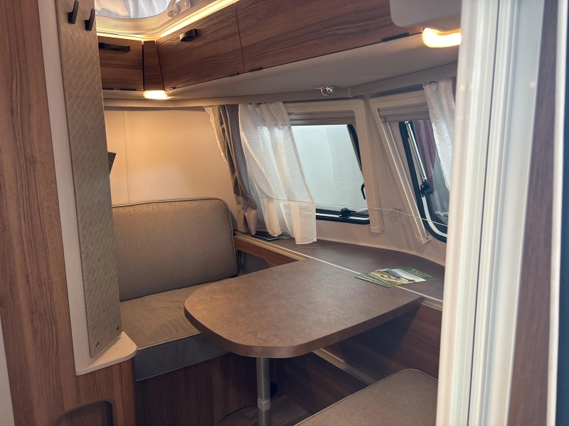 Eriba Touring 540 Legend Hampton Zilver  foto: 3