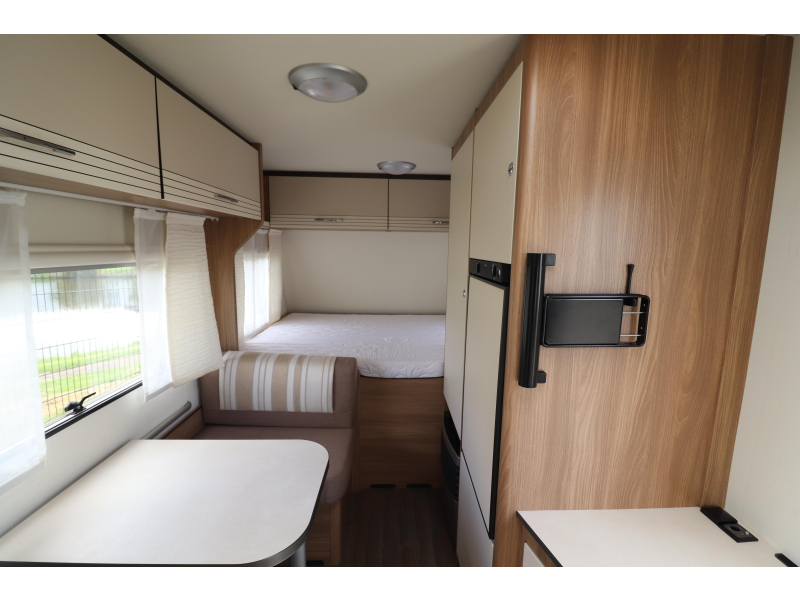 Bürstner Premio Life 425 TS Mover/ Lichtgewicht  foto: 12