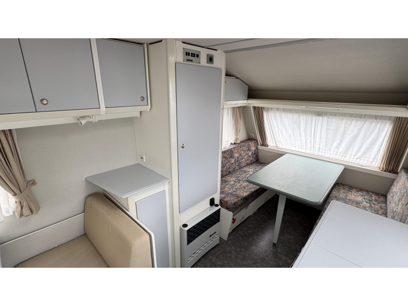Kip Grey Line 44 TTZ Mover-Voortent-Airco 
