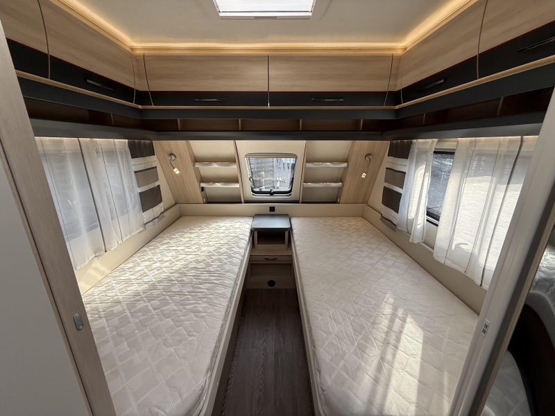 Hobby De Luxe Edition 495 UL 2 BEDDEN MOVER LUIFEL TOP  foto: 7