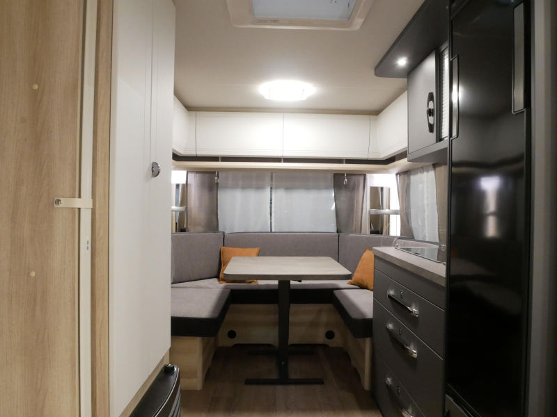 Hobby De Luxe 460 UFE Model 2027  foto: 11