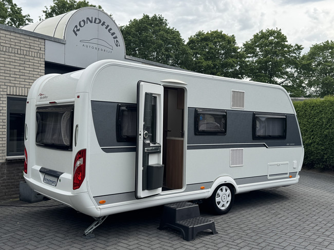 Hobby De Luxe 495 UL met enkele bedden **Mover/Fietsendrager/Zakluifel/Buitengas/2e serviceluik/1e eigenaar/Zeer nette caravan** foto: 7