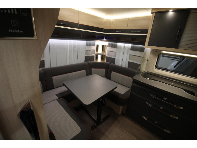 Hobby De Luxe Edition 460 UFE Topstaat, Hoge Koelkast  foto: 6