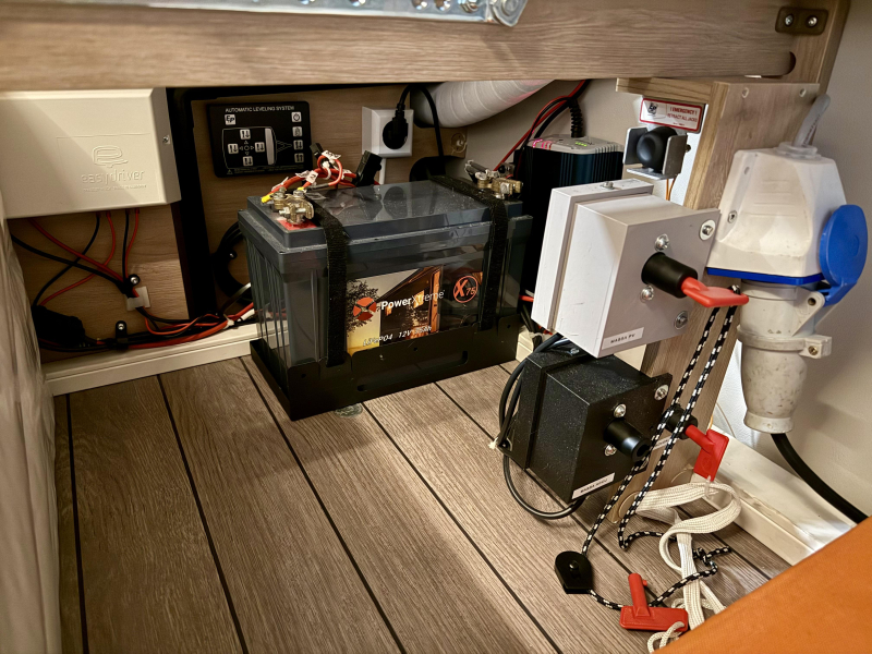 Knaus Sudwind 60 Years 460 EU E-Power super compleet  foto: 23