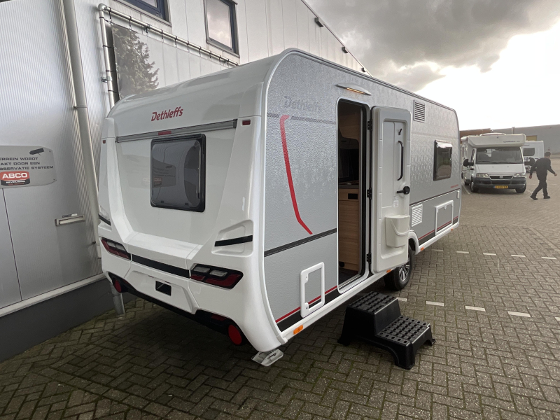 Dethleffs Summer Edition 490 EST DOUCHE-ENKELE BEDDEN 