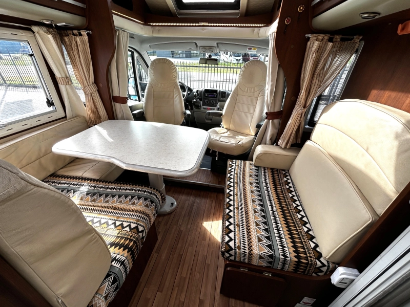 Elnagh Prince 590 L Fransbed/2011/7.30m  foto: 8