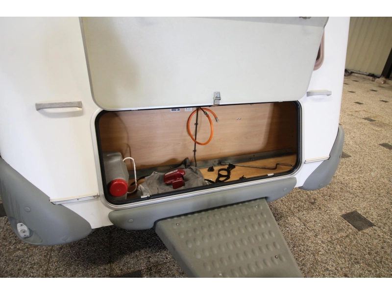 Knaus Sudwind 450 TUF Voortent, Fietsenrek,  foto: 16