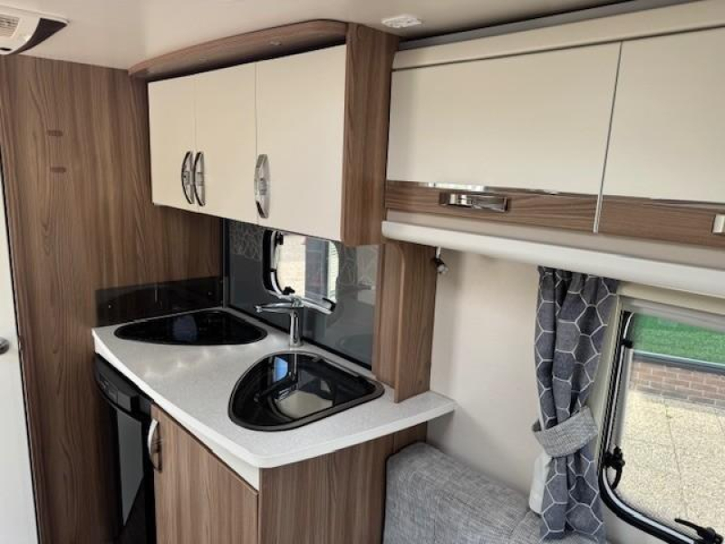 Sprite Alpine 420 CT mover airco zakluifel enz  foto: 10