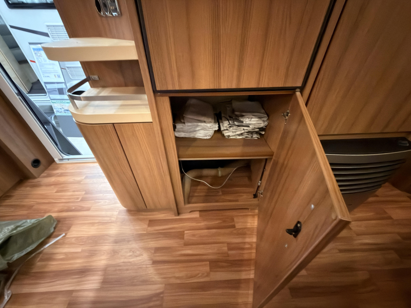 Knaus Sudwind Exclusive 580 UF mover+voortent+bankairco  foto: 18