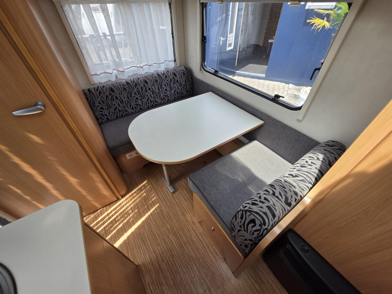 Adria Altea 390 PS 4 persoons VOORTENT 2010  foto: 13