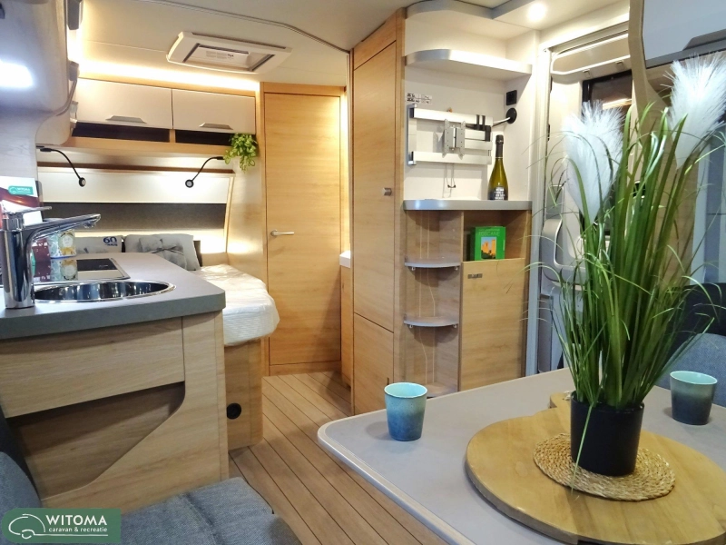 Knaus Sudwind 60 Years 450 FU  foto: 2