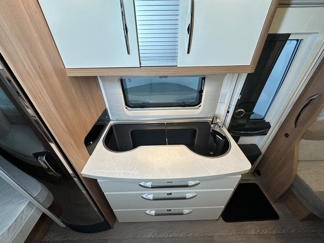 Hobby De Luxe 495 UL IC Silverline foto: 20
