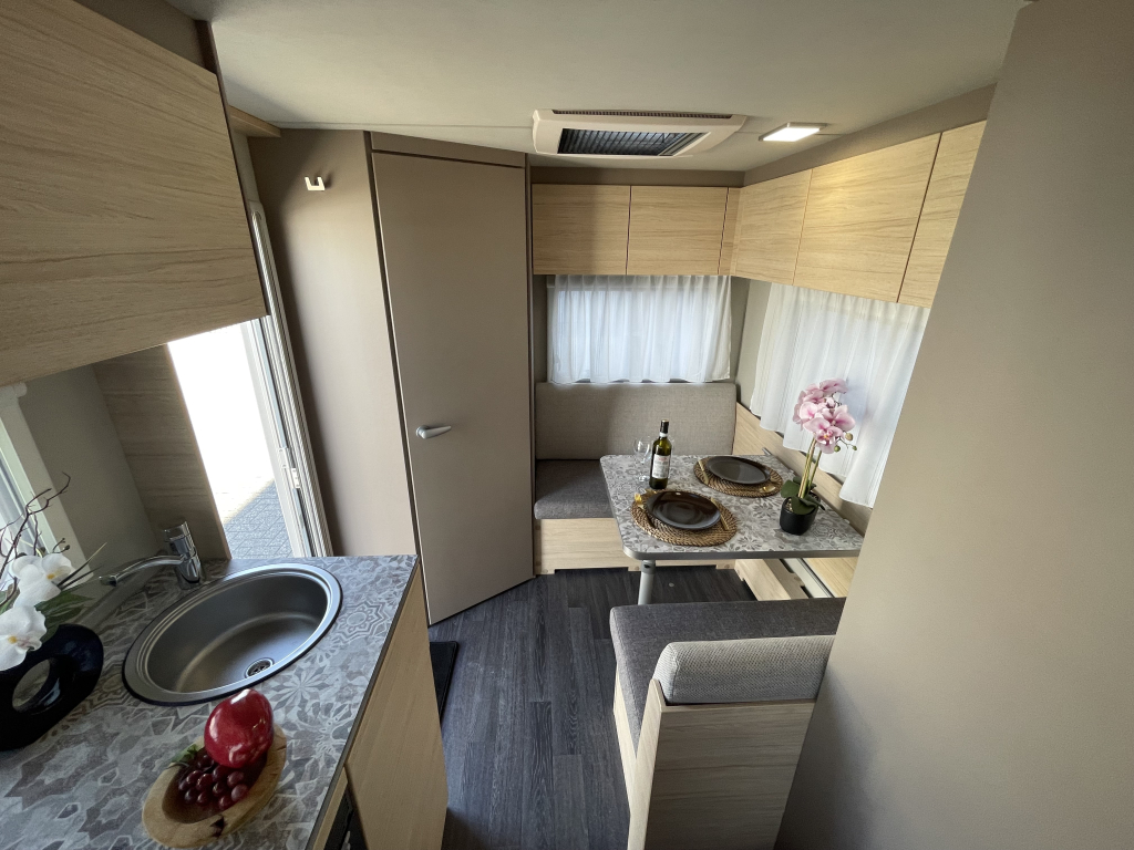 Weinsberg CaraCito DWARSBED+TREINZIT 1e EIGENAAR MOVER  foto: 11