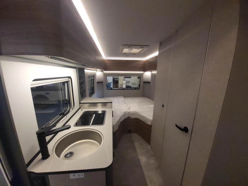 Eriba Novaline 442 V gratis mover  foto: 6