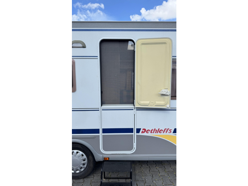 Dethleffs Camper 430 DB - Voortent  foto: 18