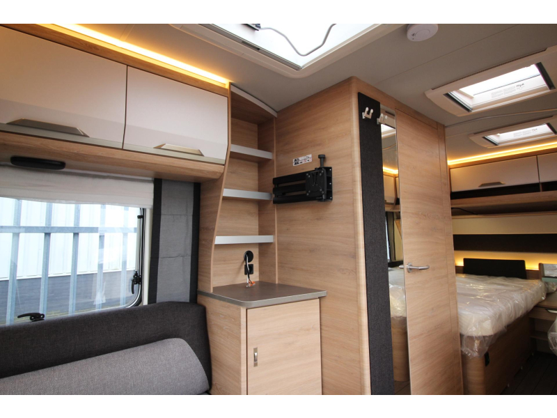 Knaus Sudwind Black Selection 460 EU AIRCO ACTIE  foto: 16