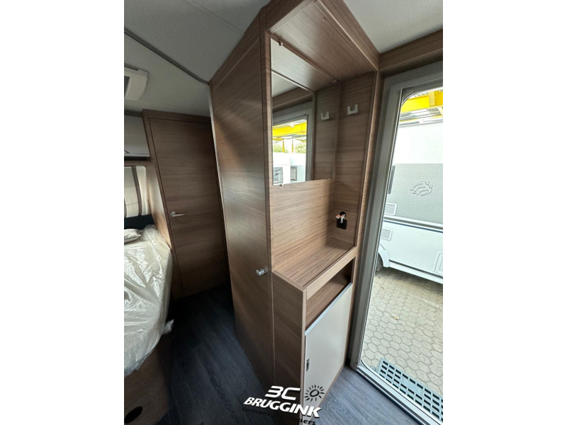 Knaus Sport 450 FU FRANS BED Vloerverwarming 