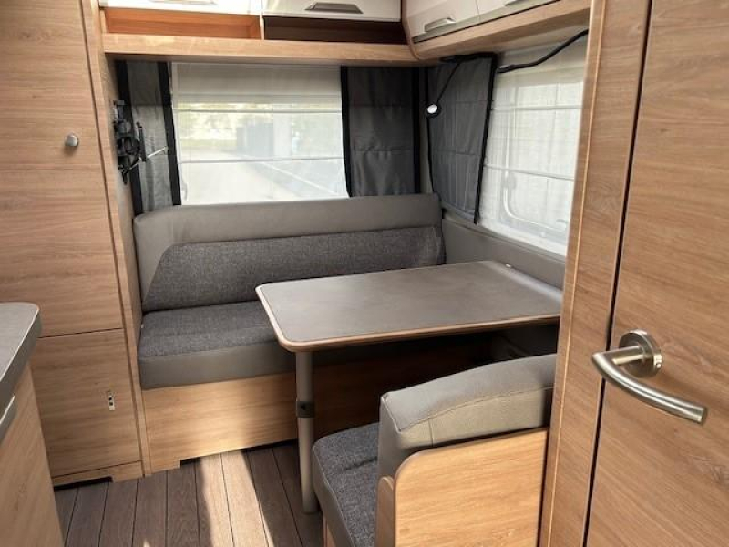 Knaus Sudwind Black Selection 420 QD 
