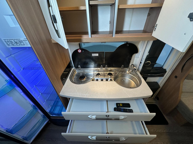 Hobby De Luxe 495 UL IC Silverline foto: 8