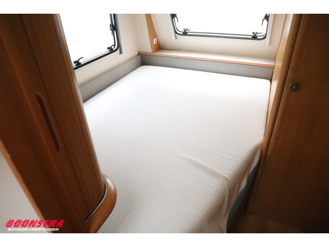 Hobby 30S Excellent Easy Mover Airco Frans bed Dwars stapelbed Middenkeuken foto: 12
