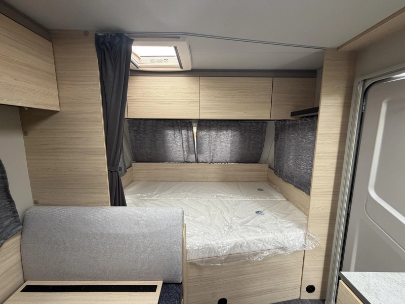 Weinsberg CaraLife 500 QDK stapelbed / dwarsbed  foto: 15