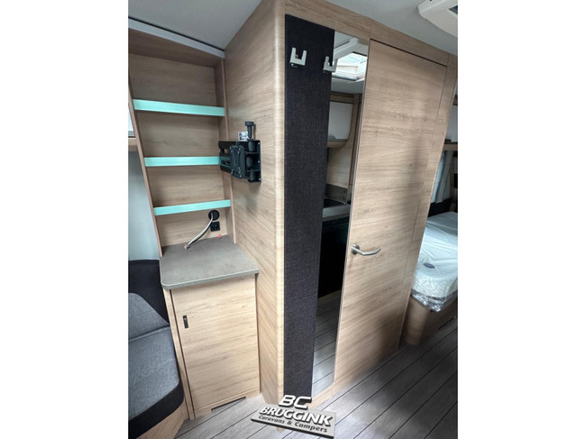 Knaus Sudwind 60 Years 460 EU ENKEL BED VLOERVERWARMING foto: 8