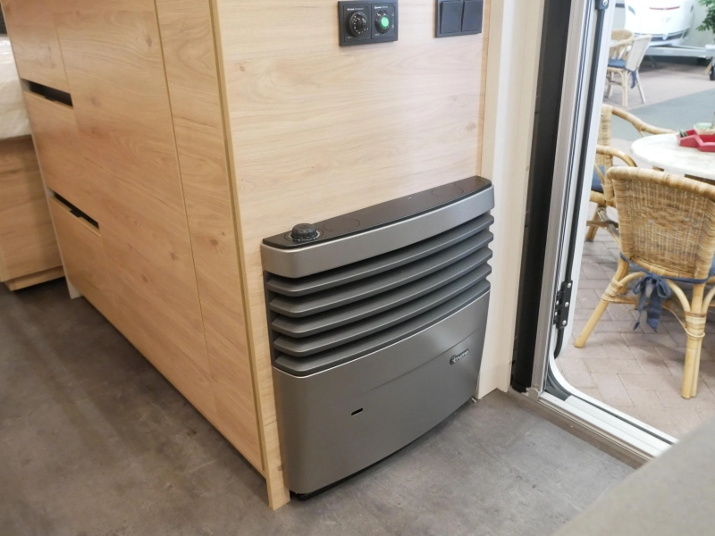 Dethleffs Camper 460 EL GRATIS MOVER en AIRCO  foto: 14