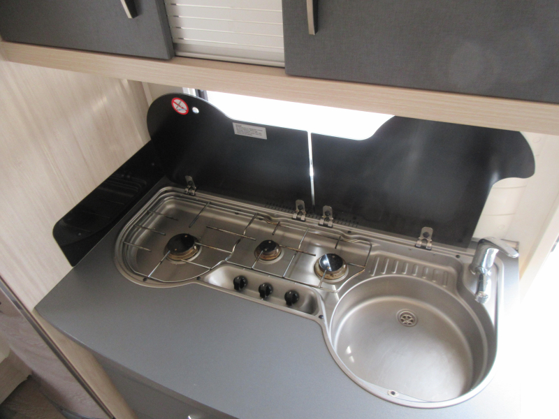 Hobby De Luxe 495 UL MET VASTE LUIFEL EN MOVER  foto: 7
