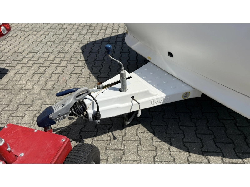 Hobby La Vita Bionda 495 UL enkele bedden rondzit  foto: 14