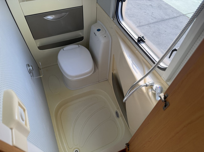 Knaus SUDWIND 450 FU foto: 16