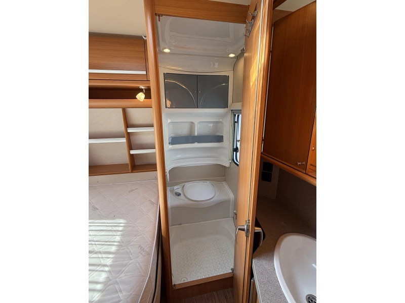 Fendt Saphir 510 TFB frans bed rondzit toilet  foto: 13