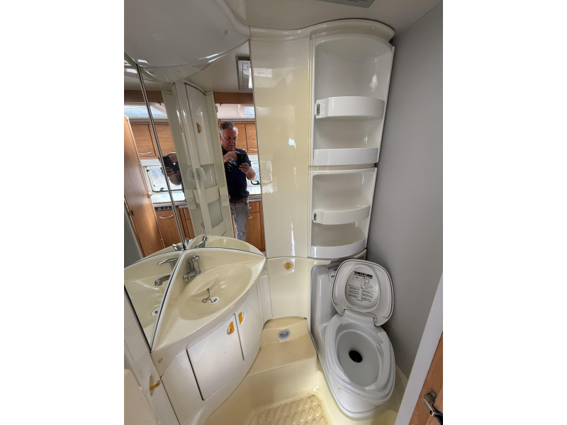 Knaus Blue Line 450 TF RONDZIT-VOORTENT 2023  foto: 14