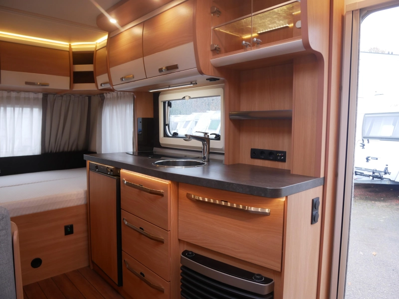 Knaus Sudwind Silver Selection 420 QD Incl. mover en fietsenrek  foto: 7