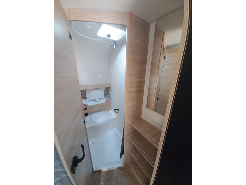 Caravelair Sport Line 476 mover-voortent-airco  foto: 12