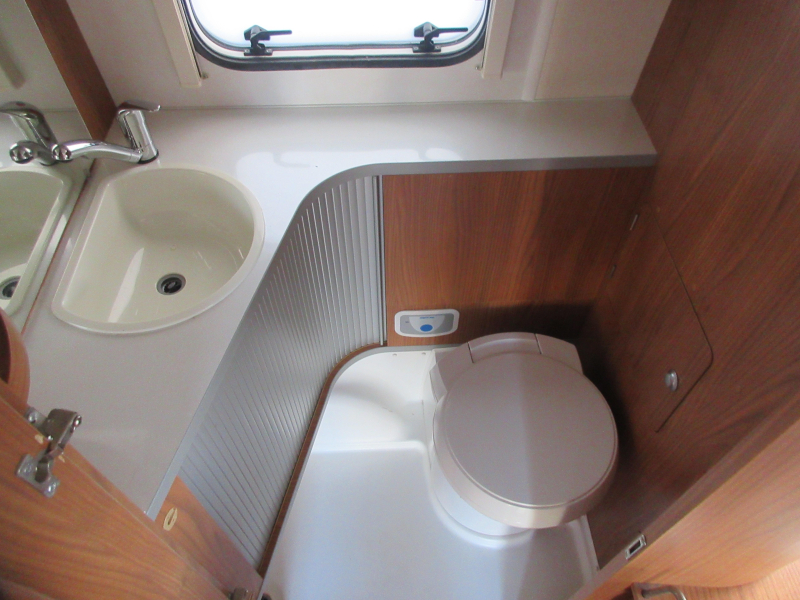 Eriba Touring 320 ZEER COMPACT EN MET MOVER  foto: 11