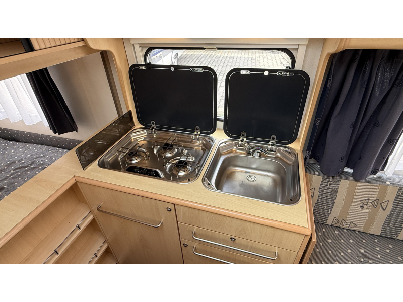 Chateau Calista 450 FHU frans bed rondzit toilet  foto: 6